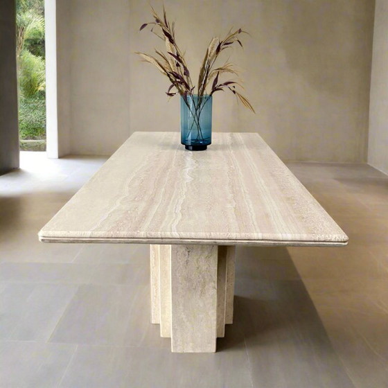 Image 1 of Table de salle à manger en travertin design italien