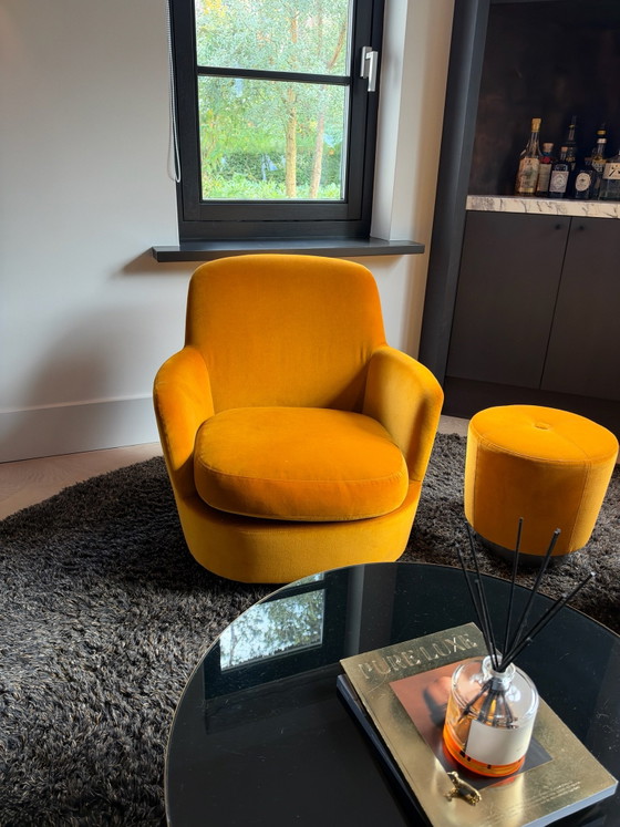 Minotti Jacques fauteuils pivotants + pouf, Chaises pivotantes, Textile, Velours, Jaune (photo 2 sur 5)