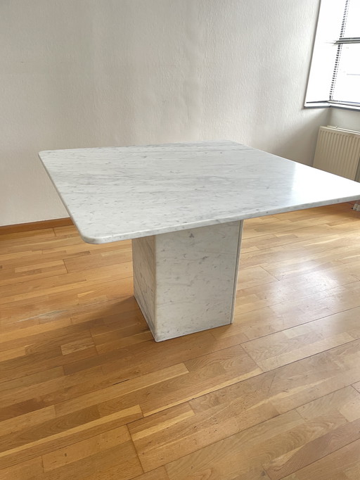 Vintage Carrara bianca marble table with marble base
