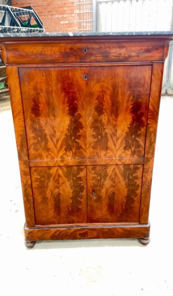 Image 1 of Antieke Biedermeier Secretaire – 19e eeuw – Mahonie – Zeer fraaie uitstraling