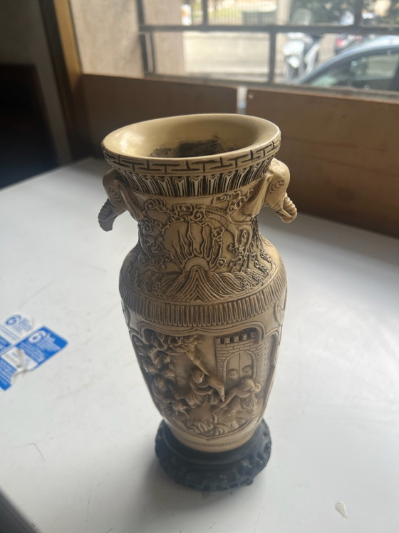 Chinese Vase – Plastic (photo 7 of 7)