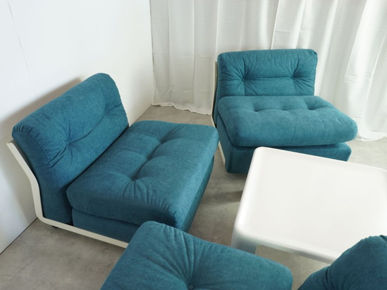 Image 1 of Ensemble fauteuil et table basse Amanta de Mario Bellini, design vintage années 60