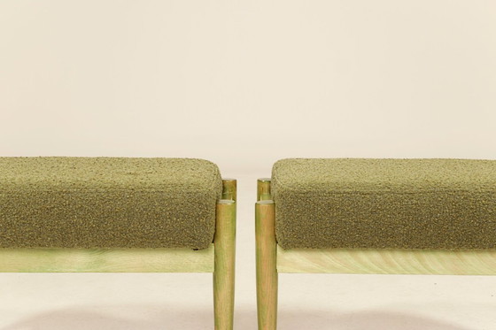 Image 1 of Coppia di sgabelli in bouclé verde salvia