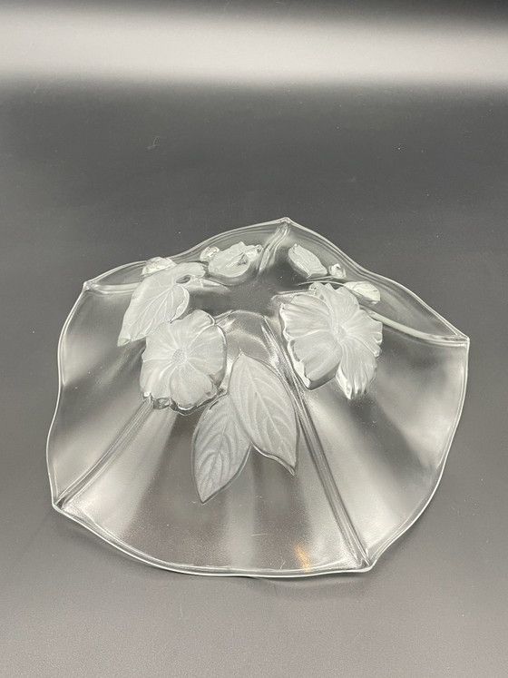 Walther Glas Evita, Large Vintage Glass Bowl with Floral Relief, 33 cm, Walter Glas, Transparent (photo 5 of 6)