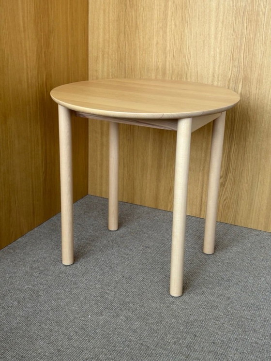 Image 1 of DUM round table