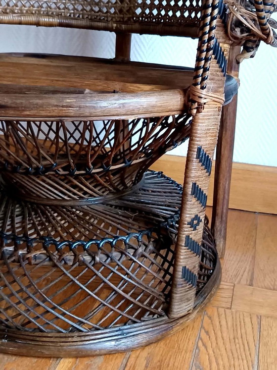 Vintage Emmanuelle Armchair Peacock circa 1960 – Rattan (photo 9 of 12)