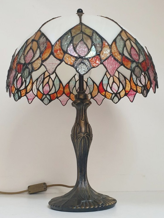 Image 1 of Large (52cm) Tiffany Stained Glass Table Lamp Peacock Feathers