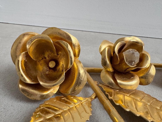 2x Italiaanse Vintage Vergulde Rozen Kandelaars - Hollywood Regency – Kandelaars en kaarsen, Gold, Metal (photo 8 of 10)