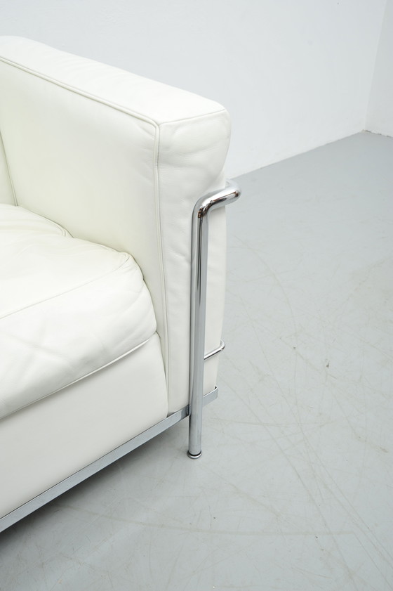 Image 1 of Poltrona Cassina Le Corbusier LC2 in pelle bianca