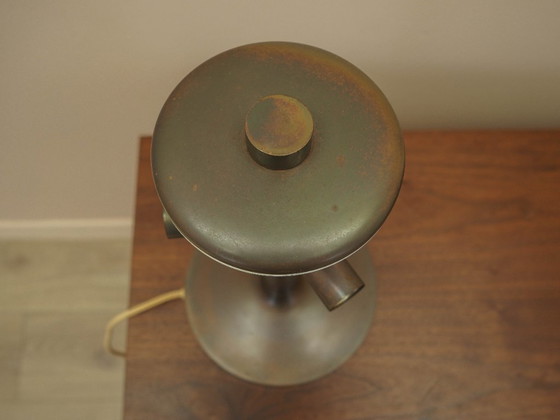 Lampada da scrivania danese degli anni '60 con paralume a forma di lente, base in metallo marrone e (photo 12 of 13)