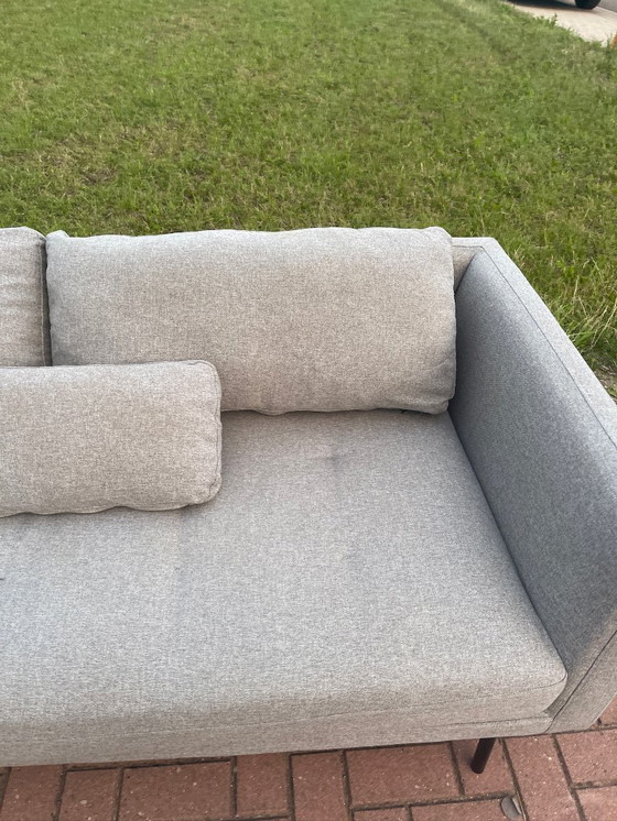 Image 1 of Sofá esquinero moderno de tela gris