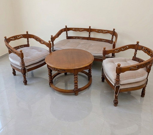 Conjunto de asientos vintage de la colección Giorgetti Gallery, compuesto por 2 sillas, un sofá de 2 plazas y (photo 2 of 5)