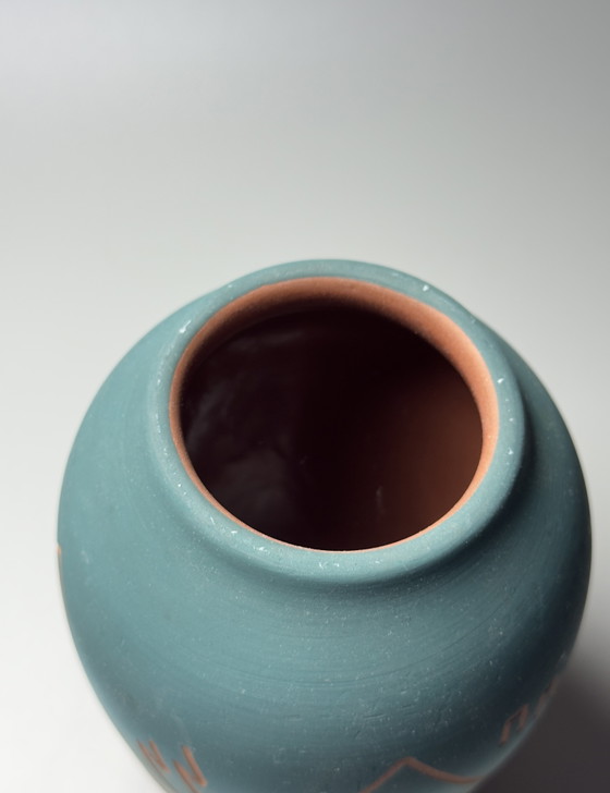 Image 1 of Vintage Native American Sioux Pottery Vase | Handcrafted Terracotta Art