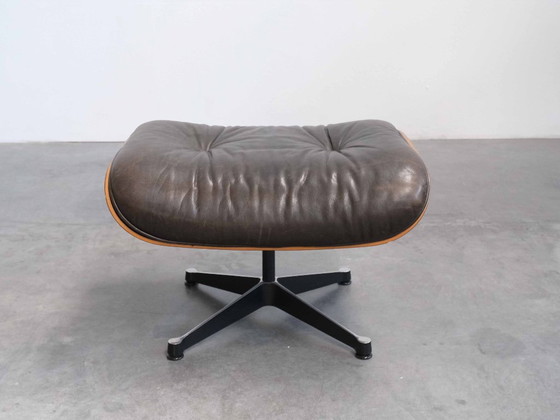 Vintage Eames Lounge Chair & Ottoman – Vitra – Fauteuils, Leather, Wood (photo 15 of 21)