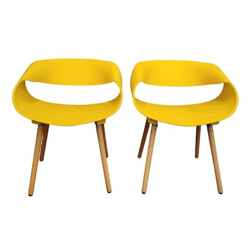 Paire de chaises jaunes, assise en PVC, design contemporain