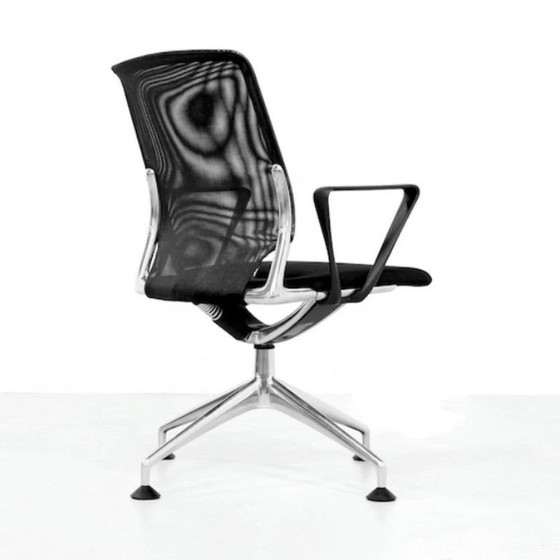 Image 1 of Chaise Vitra Meda reconditionnée (30 exemplaires disponibles)