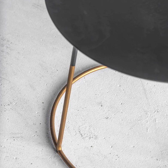 Image 1 of Heerenhuis set van 3 Nimbus bijzettafels - combinatie oak en gold