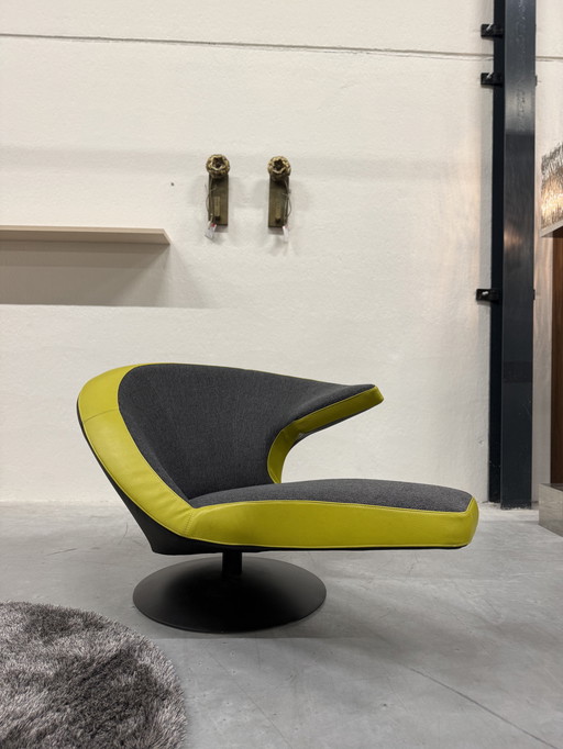 Leolux Parabolica Draaifauteuil Senso leer & Varese stof 