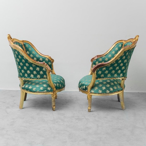 Image 1 of TWEE FAUTEUILS IN LOUIS XV-STIJL IN GOUD MET VINTAGE GROENE STOF