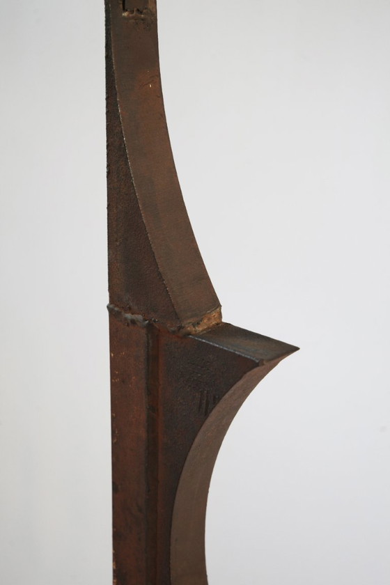 Image 1 of Escultura abstracta de hierro soldado del artista austriaco Edwin Neyer, firmada E.N. y fechada en 1973.