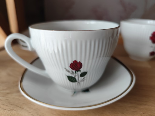 Set di 4 tazze e piattini in porcellana Bavaria di Schumann Arzberg, motivo a rose
