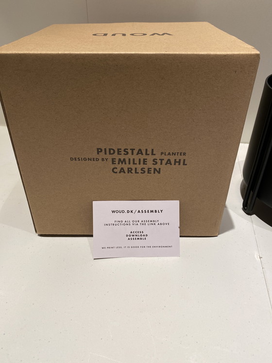 Image 1 of Jardinera Forest Pidestall