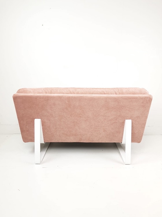 Image 1 of Vintage roze Artifort Kho Liang Le tweezits bankje | bank