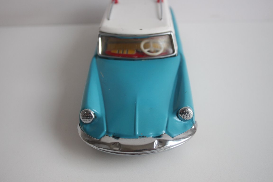 Vintage tin model car, Citroën DS station wagon, 1960s. | €240
