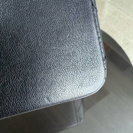 Image 1 of Borsa Chanel Seasonal Flap Mademoiselle - 28 cm in pelle di agnello trapuntata nera con finiture dorate, serie 23
