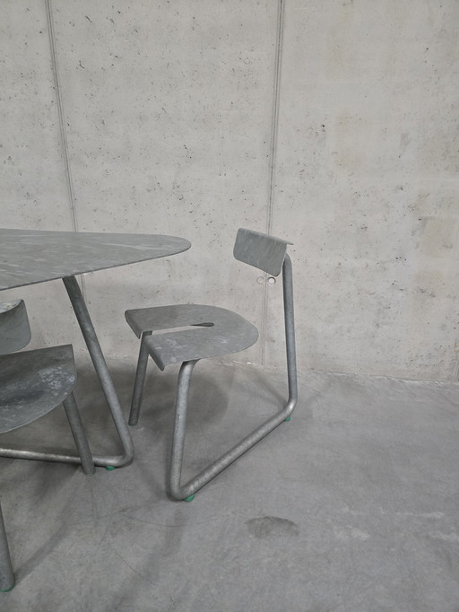 Table Spt et chaise Spc par l'Atelier Thomas Serruys