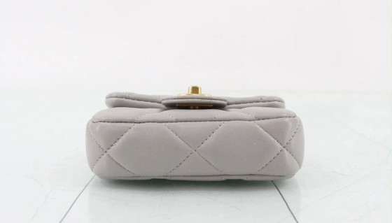 Chanel Mini Top Handle Rectangular Flap Grey – Gold Hardware – Entrupy – Borse a mano, Pelle, Metallo (photo 3 of 11)