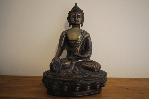 Bouddha de l'éveil bhumisparsha beau spécimen lourd