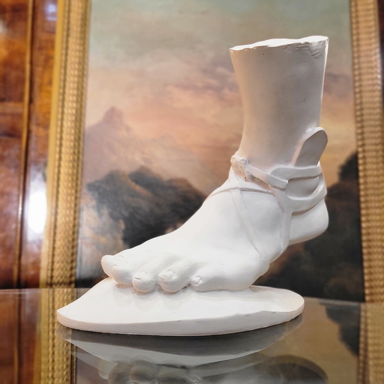 Image 1 of 	 Escultura / Figura “Pie A La Antica”, Polvo De Mármol, Estilo Clasicista, S. Xxi – Francia