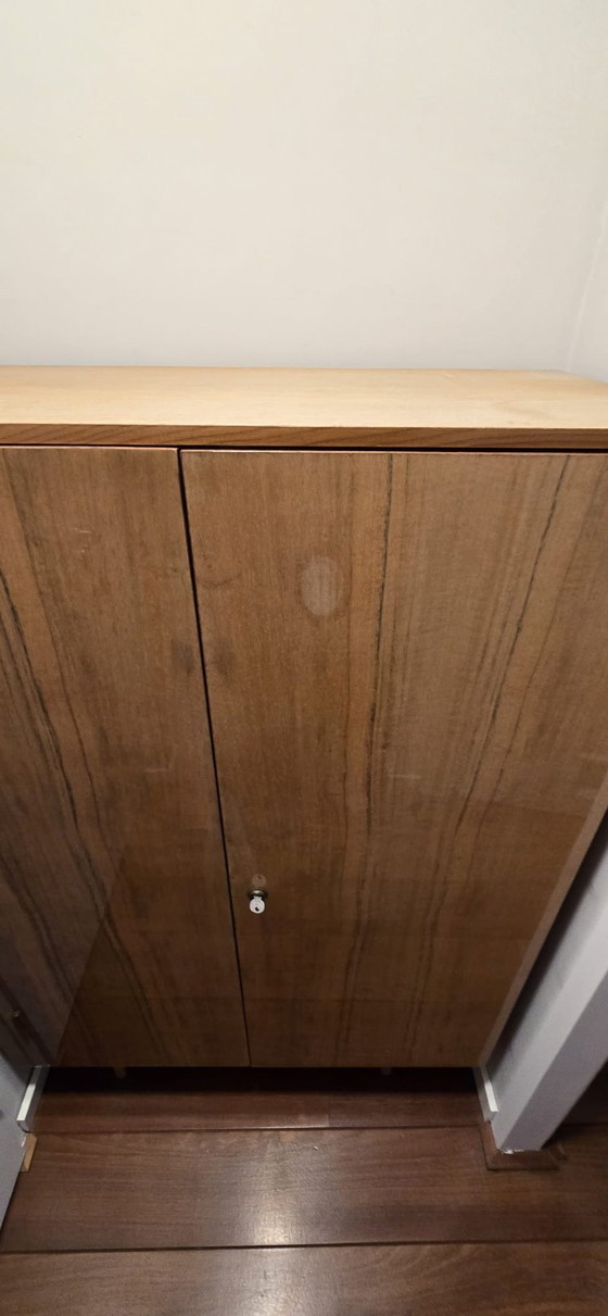 Image 1 of Armoire vintage en bois pour suspendre et ranger