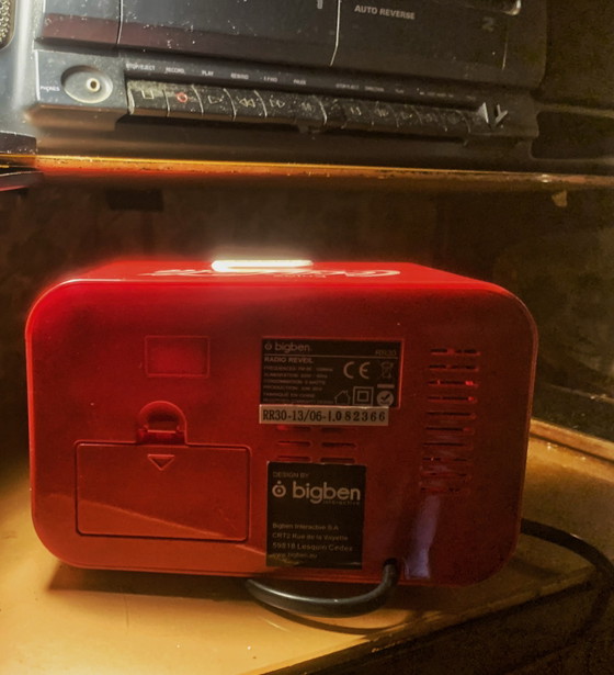 Image 1 of Coca-Cola we collect alarm clock radios
