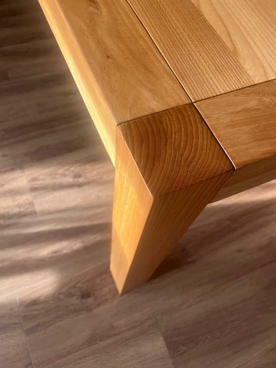 Image 1 of Tavolo da pranzo in legno di olmo laccato Pilat&Pilat AFM