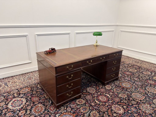 Klassischer englischer Schreibtisch mit braunem Leder – bureau, Leather, Wood
