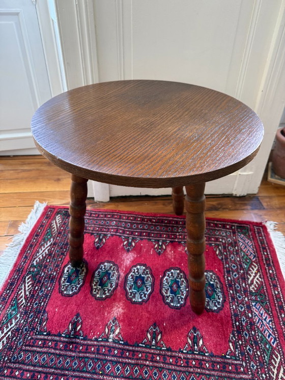 Image 1 of Tavolino laterale a treppiede in legno tornito - stile brutalista