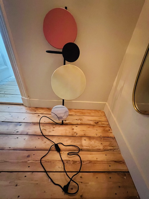 Please Wait To Be Seated Planet Lamp Indisch Rood (originele designlamp)