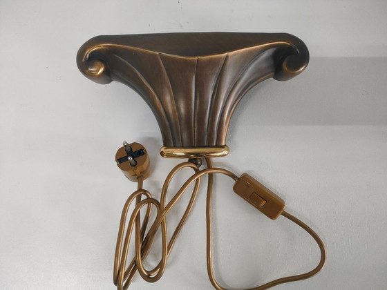 Image 1 of Lampada da parete in stile Art Déco Hollywood Regency, color oro e marrone, con illuminazione alogena.