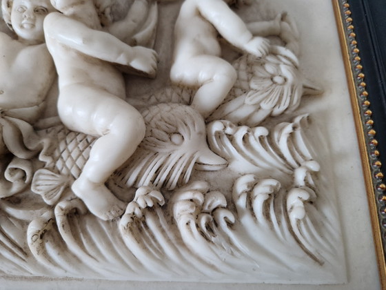 Image 1 of Relieve mural de alabastro (putti) con marco de exhibición de lujo Larson-Juhl