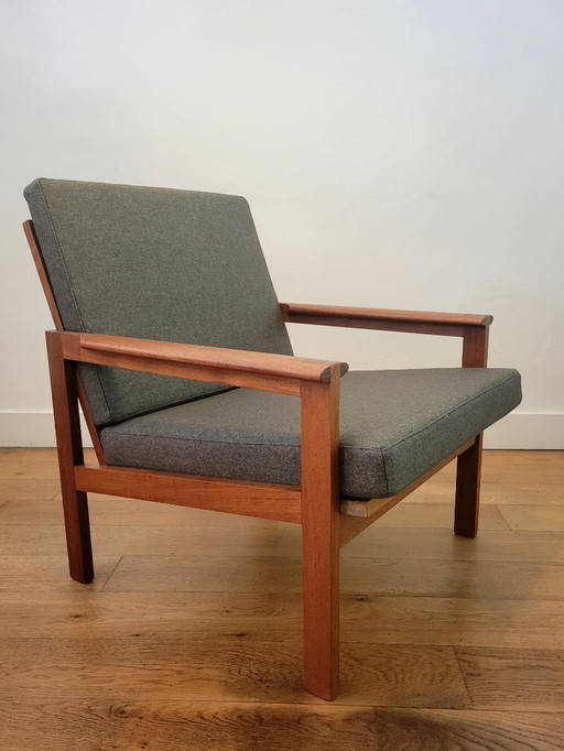 Vintage Capella armchair by Illum Wikkelsø for Niels Eilersen