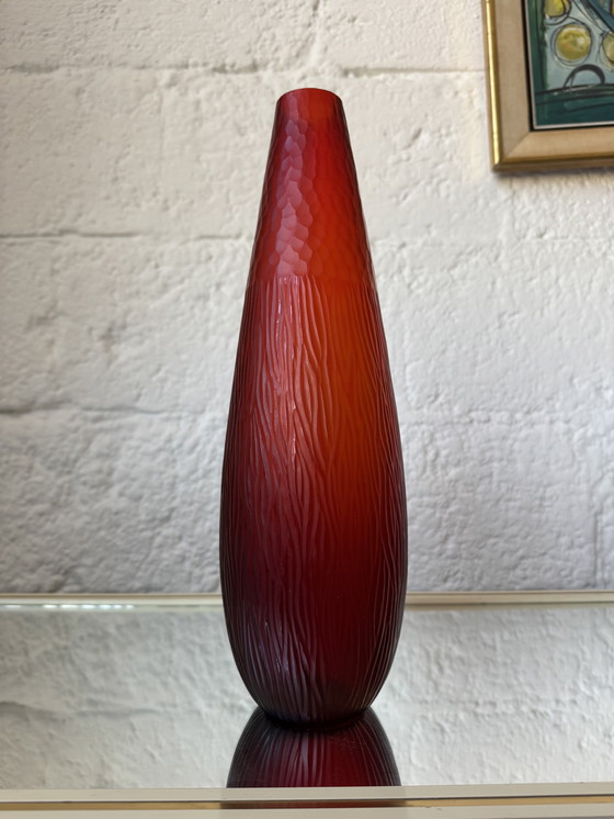 Image 1 of Vaso in vetro rosso in stile Art Déco