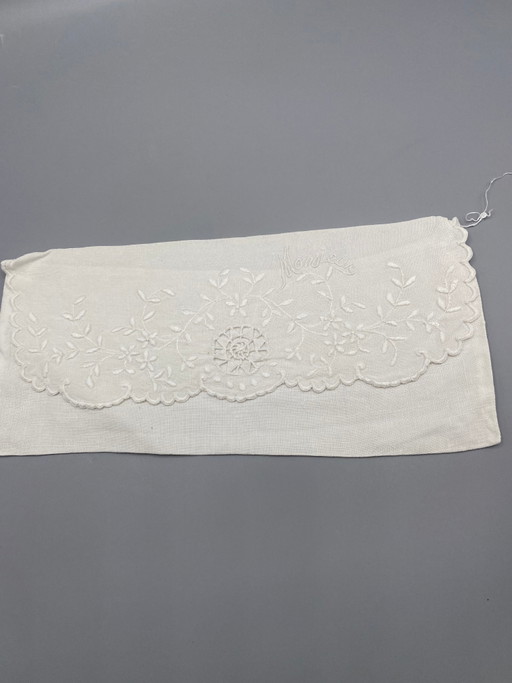 Serviette brodée ancienne « Monsieur » – linge de trousseau vers 1900 – decoratieve objecten, Cotton