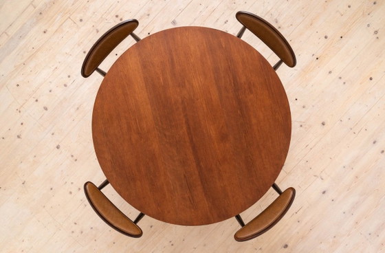 Mid Century Modern Round Dining Table, 1960s, Czechoslovakia, in Eero Saarinen Manner – Dřevotvar Jablonné (photo 5 of 5)
