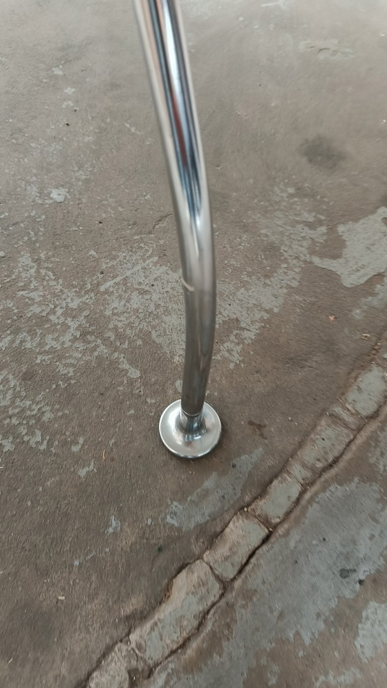 Image 1 of Round Kartell glossy table Antonnio Citterio & Löw 2001