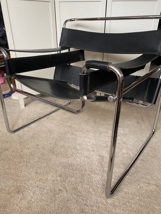 Image 1 of Wasslily Chair