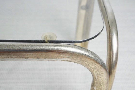 Image 1 of Messing-goudkleurige chromen glazen bijzettafel, vintage mid-century modern accenttafel, nachtkastje, jaren 70