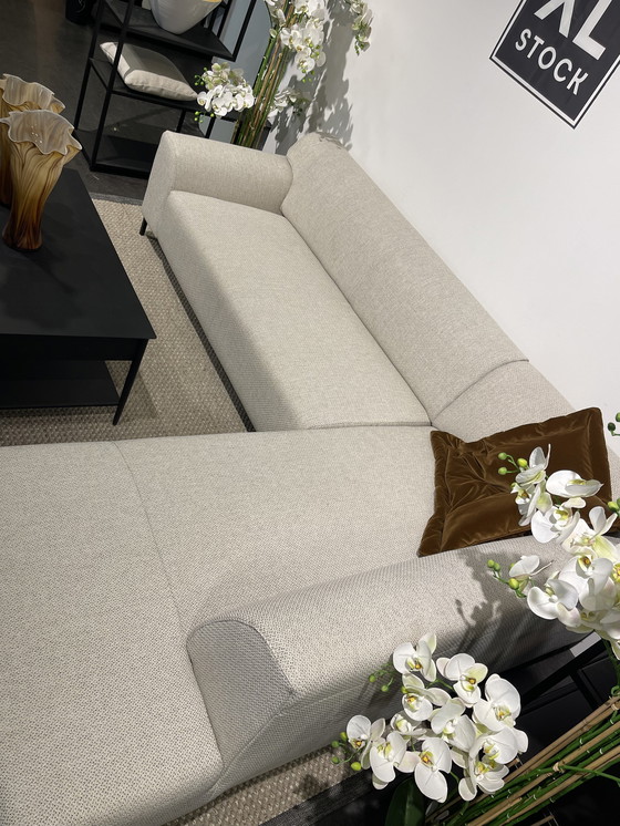 Image 1 of XL STOCK beige/off white corner sofa