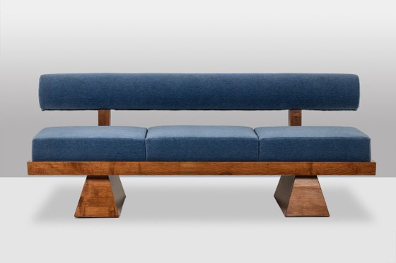 Image 1 of Banquette 3 places en frêne clair et velours de mohair bleu. Contemporain